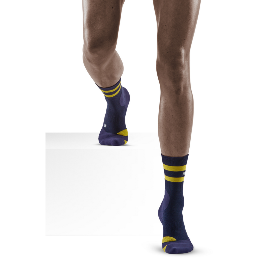 http://www.cepcompression.com/cdn/shop/products/WP2CFH-hiking-80s-socks-mid-cut-peacoat_gold-w-1.png?v=1666285663