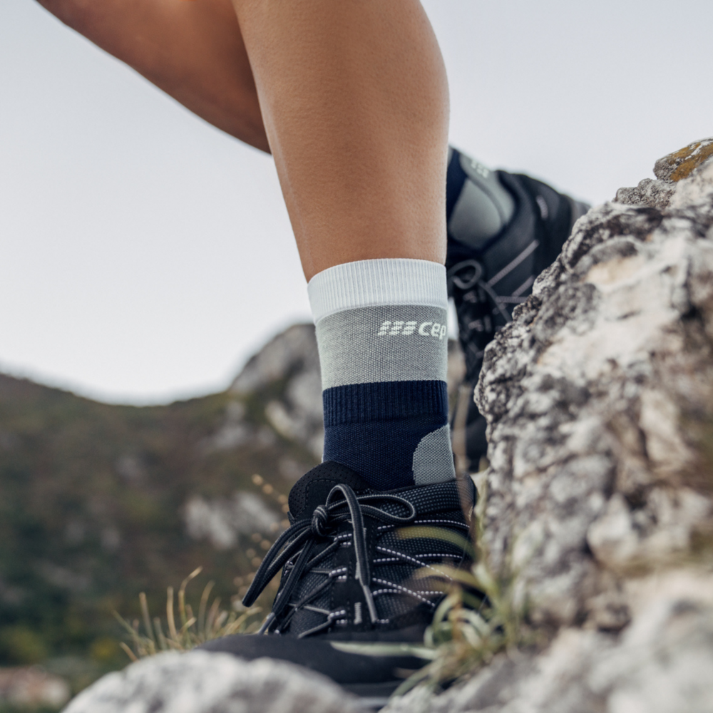 Mid Men\'s Light Compression Cut Socks Hiking CEP Merino Compression –