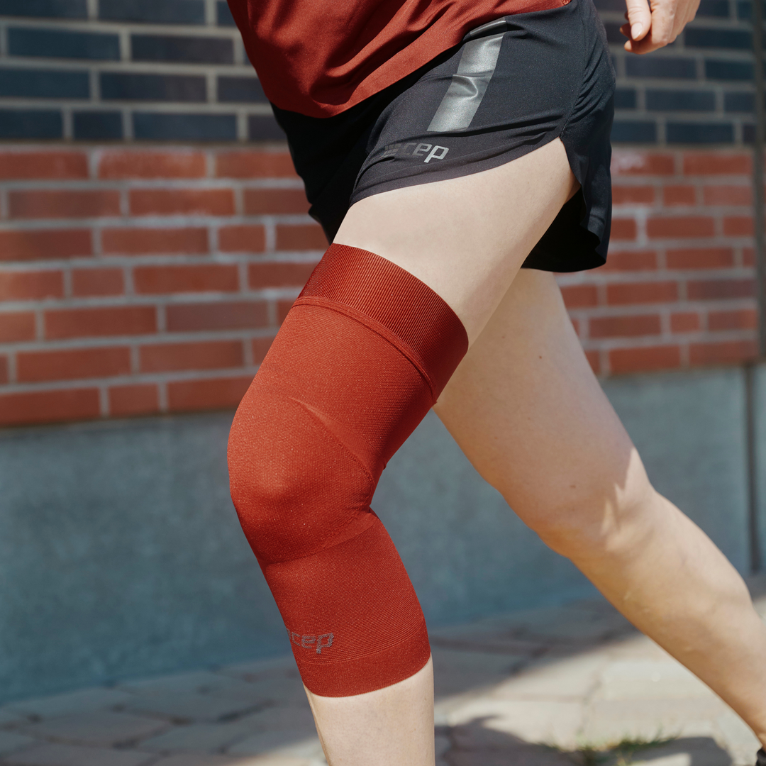 https://www.cepcompression.com/cdn/shop/products/light-knee-sleeve-red-WO611E-8.png?v=1672872350&width=1080